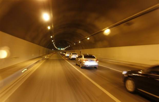 保护隧道照明的稳定---隧道照明用电专用稳压器